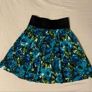 High waisted floral mini skirt
